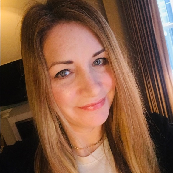 Meet your Posher, Robyn - Picture 1 of 1